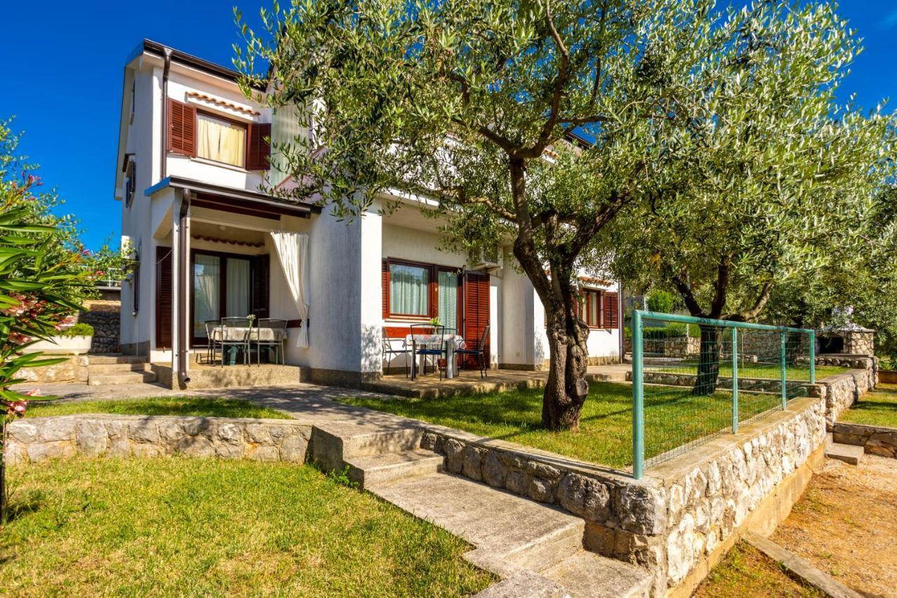 Apartments Belavic By El-Pi Tours Njivice Exterior foto